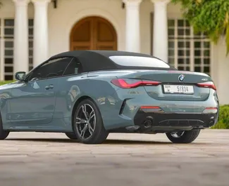 Interieur van BMW 420i Cabrio te huur in de VAE. Een geweldige auto met 4 zitplaatsen en een Automatisch transmissie.