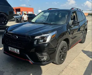 Vooraanzicht van een huurauto Subaru Forester in Tbilisi, Georgië ✓ Auto #14721. ✓ Transmissie Automatisch TM ✓ 0 beoordelingen.