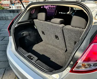 Ford Fiesta 2015 met Vooraandrijving systeem, beschikbaar in Tbilisi.