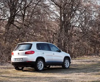Autohuur Volkswagen Tiguan 2013 in in Georgië, met Benzine brandstof en 180 pk ➤ Vanaf 77 GEL per dag.