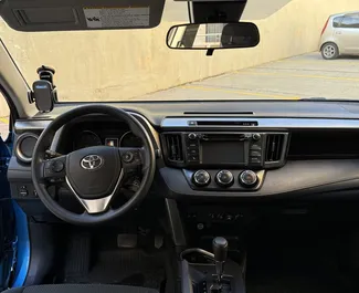 Toyota Rav4 2018 beschikbaar voor verhuur in Tbilisi, met een kilometerlimiet van onbeperkt.