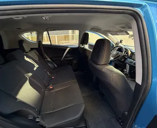 Toyota Rav4 2018 met Aandrijving op alle wielen systeem, beschikbaar in Tbilisi.