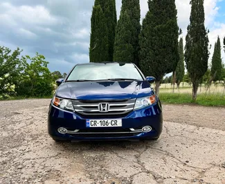 Autohuur Honda Odyssey 2016 in in Georgië, met Benzine brandstof en 248 pk ➤ Vanaf 135 GEL per dag.