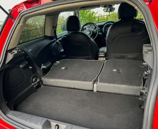 Mini Cooper 2015 met Vooraandrijving systeem, beschikbaar in Tbilisi.
