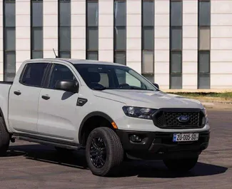 Benzine motor van 2,3L van Ford Ranger 2022 te huur in Tbilisi.