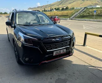 Benzine motor van 2,5L van Subaru Forester 2023 te huur in Tbilisi.