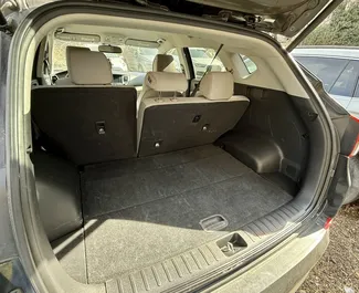 Interieur van Hyundai Tucson te huur in Georgië. Een geweldige auto met 5 zitplaatsen en een Automatisch transmissie.