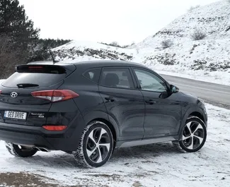 Benzine motor van 1,6L van Hyundai Tucson 2017 te huur in Tbilisi.