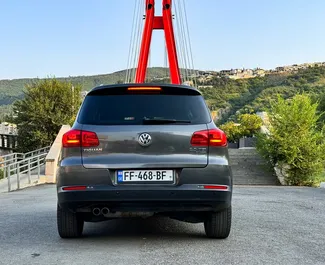 Benzine motor van 2,0L van Volkswagen Tiguan 2013 te huur in Tbilisi.