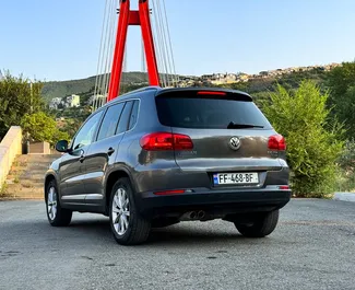 Volkswagen Tiguan 2013 beschikbaar voor verhuur in Tbilisi, met een kilometerlimiet van onbeperkt.