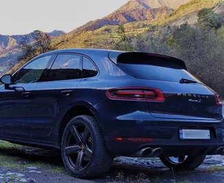 Autohuur Porsche Macan 2015 in in Georgië, met Benzine brandstof en 356 pk ➤ Vanaf 159 GEL per dag.