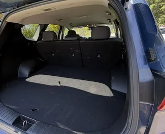 Hyundai Santa Fe 2018 met Vooraandrijving systeem, beschikbaar in Tbilisi.