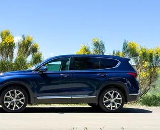 Autohuur Hyundai Santa Fe 2018 in in Georgië, met Benzine brandstof en 188 pk ➤ Vanaf 159 GEL per dag.