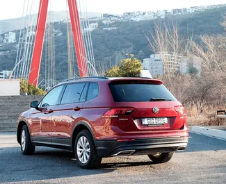 Verhuur Volkswagen Tiguan. Comfort, Crossover Auto te huur in Georgië ✓ Borg van Zonder Borg ✓ Verzekeringsmogelijkheden TPL, CDW, SCDW, FDW, Passagiers.