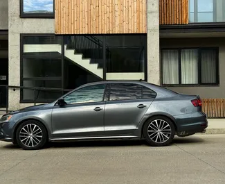 Autohuur Volkswagen Jetta 2015 in in Georgië, met Benzine brandstof en 170 pk ➤ Vanaf 80 GEL per dag.