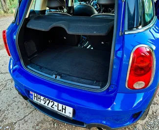 Mini Countryman Cooper S 2012 met Vooraandrijving systeem, beschikbaar in Tbilisi.