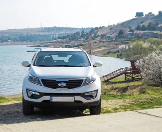 Vooraanzicht van een huurauto Kia Sportage in Tbilisi, Georgië ✓ Auto #7398. ✓ Transmissie Automatisch TM ✓ 0 beoordelingen.