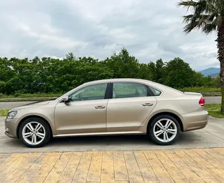 Autohuur Volkswagen Passat 2015 in in Georgië, met Benzine brandstof en 170 pk ➤ Vanaf 80 GEL per dag.