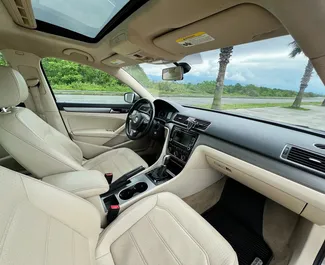 Volkswagen Passat 2015 beschikbaar voor verhuur in Tbilisi, met een kilometerlimiet van onbeperkt.