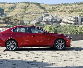 Autohuur Mazda 3 2021 in in Georgië, met Benzine brandstof en 186 pk ➤ Vanaf 130 GEL per dag.