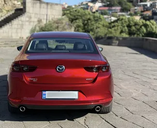 Benzine motor van 2,5L van Mazda 3 2021 te huur in Tbilisi.