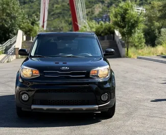Vooraanzicht van een huurauto Kia Soul in Tbilisi, Georgië ✓ Auto #14601. ✓ Transmissie Automatisch TM ✓ 0 beoordelingen.