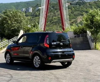 Benzine motor van 2,0L van Kia Soul 2014 te huur in Tbilisi.