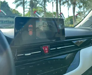 JAC JS4 2024 met Vooraandrijving systeem, beschikbaar in Dubai.