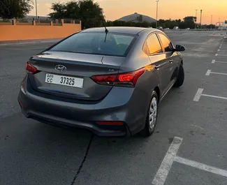 Vooraanzicht van een huurauto Hyundai Accent in Dubai, Verenigde Arabische Emiraten ✓ Auto #14763. ✓ Transmissie Automatisch TM ✓ 0 beoordelingen.