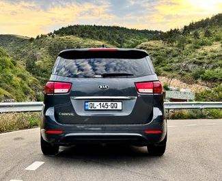 Verhuur Kia Carnival. Comfort, Crossover, Minivan Auto te huur in Georgië ✓ Borg van Zonder Borg ✓ Verzekeringsmogelijkheden TPL, CDW, SCDW, FDW, Passagiers, Diefstal.