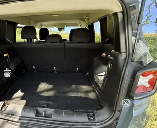 Jeep Renegade 2018 met Aandrijving op alle wielen systeem, beschikbaar in Tbilisi.