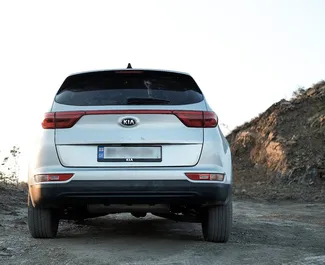 Benzine motor van 2,4L van Kia Sportage 2015 te huur in Tbilisi.