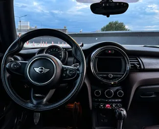 Mini John Cooper Works 2017 met Vooraandrijving systeem, beschikbaar in Tbilisi.