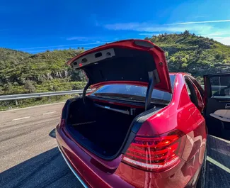 Mercedes-Benz E350 2015 met Aandrijving achteraan systeem, beschikbaar in Tbilisi.