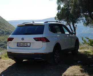 Benzine motor van 2,0L van Volkswagen Tiguan 2018 te huur in Tbilisi.
