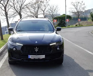 Vooraanzicht van een huurauto Maserati Levante S in Tbilisi, Georgië ✓ Auto #14671. ✓ Transmissie Automatisch TM ✓ 0 beoordelingen.