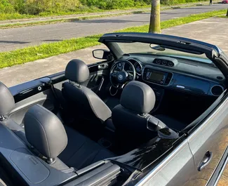 Volkswagen Beetle Cabrio 2015 met Aandrijving achteraan systeem, beschikbaar in Tbilisi.