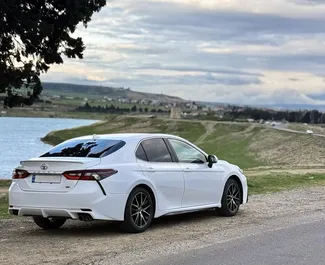 Autohuur Toyota Camry 2021 in in Georgië, met Benzine brandstof en 202 pk ➤ Vanaf 159 GEL per dag.