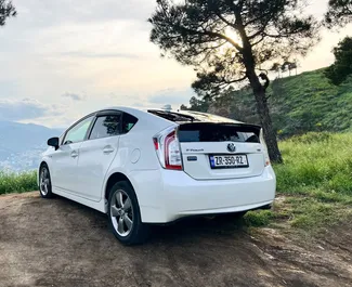 Toyota Prius 2013 met Vooraandrijving systeem, beschikbaar in Tbilisi.