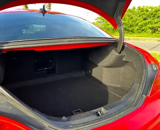 Interieur van Mercedes-Benz CLA-Class te huur in Georgië. Een geweldige auto met 5 zitplaatsen en een Automatisch transmissie.