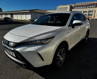 Vooraanzicht van een huurauto Toyota Venza in Tbilisi, Georgië ✓ Auto #14808. ✓ Transmissie Automatisch TM ✓ 0 beoordelingen.