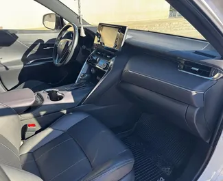 Toyota Venza 2021 met Aandrijving op alle wielen systeem, beschikbaar in Tbilisi.