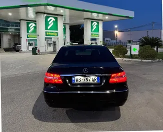 Verhuur Mercedes-Benz E-Class. Premium Auto te huur in Albanië ✓ Borg van Borg van 100 EUR ✓ Verzekeringsmogelijkheden TPL, Buitenland.