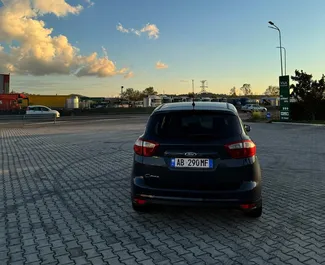 Verhuur Ford C-Max. Comfort, Minivan Auto te huur in Albanië ✓ Borg van Borg van 100 EUR ✓ Verzekeringsmogelijkheden TPL, Buitenland.