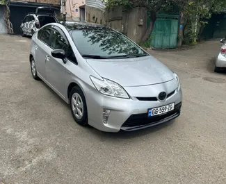 Autohuur Toyota Prius 2015 in in Georgië, met Hybride brandstof en 145 pk ➤ Vanaf 180 GEL per dag.