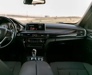 Verhuur BMW X5. Premium, Crossover Auto te huur in Georgië ✓ Borg van Borg van 500 GEL ✓ Verzekeringsmogelijkheden TPL, CDW.