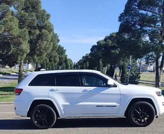 Verhuurdetails en prijs van Jeep Grand Cherokee door Lasha in Tbilisi Autohuur Jeep Grand Cherokee 2020 in in Georgië, met Benzine brandstof en 395 pk ➤ Vanaf 115 GEL per dag.