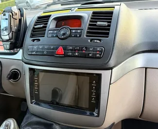 Diesel motor van 2,2L van Mercedes-Benz Vito 2012 te huur in Tirana.