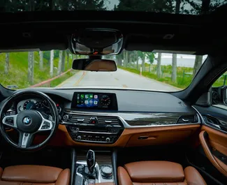 BMW 530d 2017 met Aandrijving op alle wielen systeem, beschikbaar in Tbilisi.