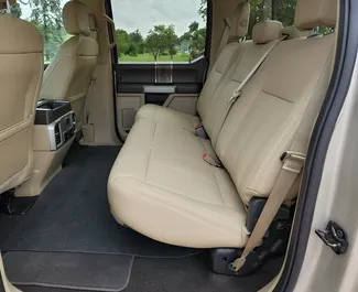 Ford F150 2020 met Aandrijving op alle wielen systeem, beschikbaar in Minsk.